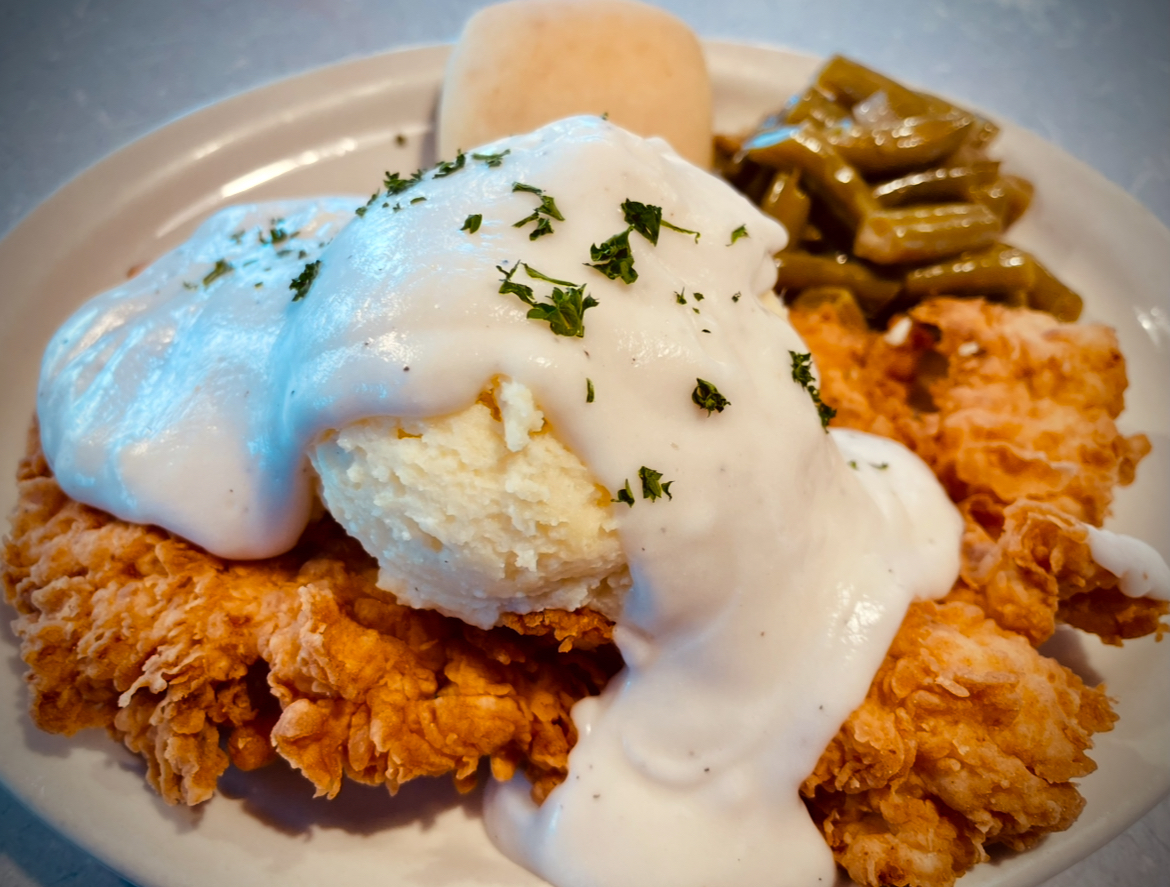 Banner Mae's Townhouse 02